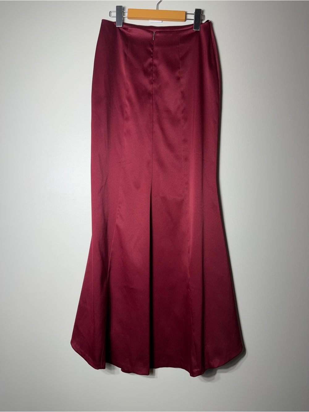 Le Château Burgundy Satin Mermaid Maxi Skirt Size 3/4 Y2K Formal Evening Grad - Picture 5 of 6